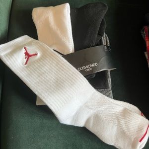 Jordan cushioned crew socks